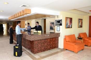 Hotel Plaza Calzada Monterrey Exteriér fotografie